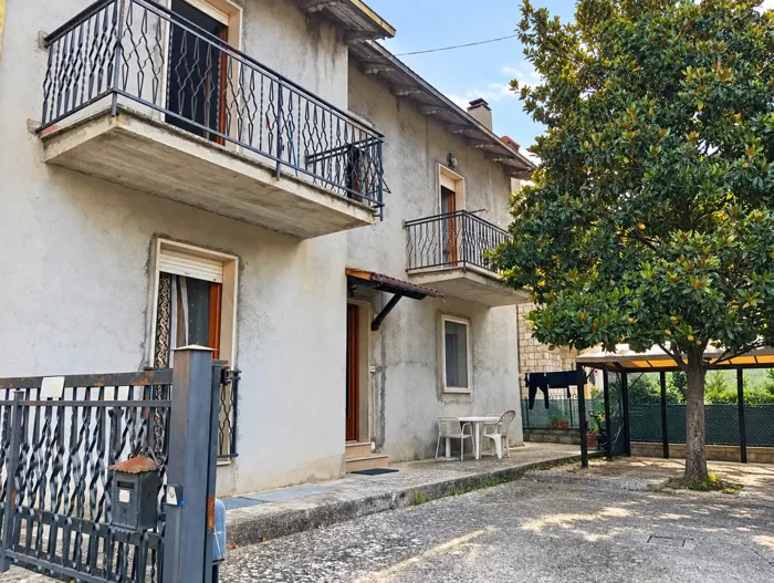 Terratetto a Terni, Marmore — fotografia 1