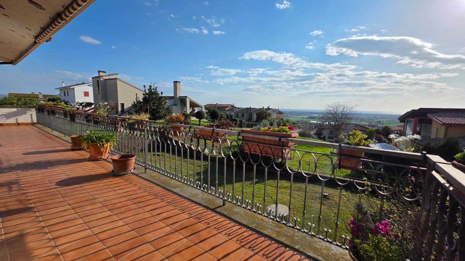 La terrazza affacciata sul giardino